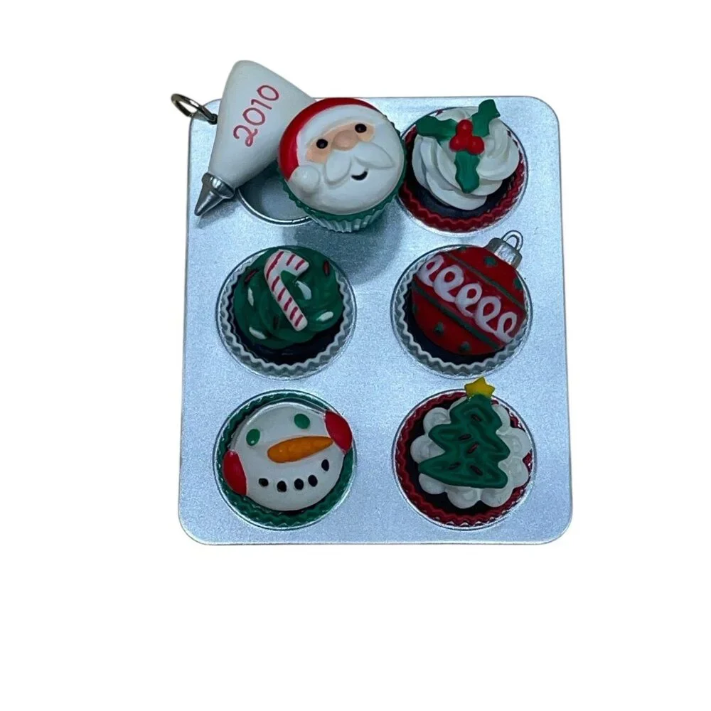 Hallmark Season's Treatings 2010 Christmas‎ Ornament Cupcake Set